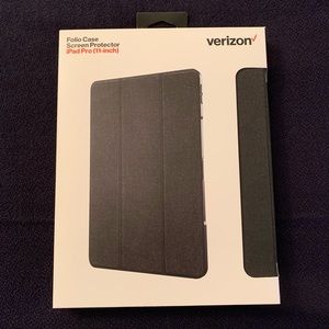 iPad Pro 11-inch folio case & screen protector